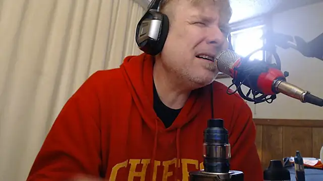 Snapshot of BrisonChase chatting on January 13, 2025, 3:58 pm BrisonChase online show from January 13, 2025, 3:58 pm