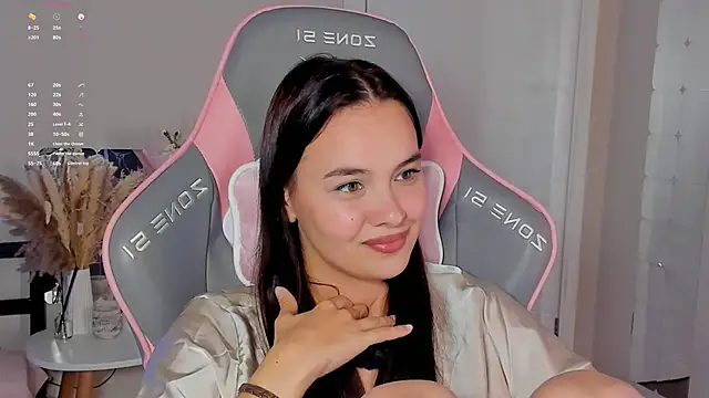  Sweetie  online show from September 28, 2025, 2:22 pm