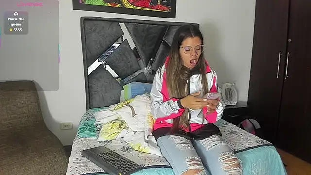 Vahiolet smith online show from October 24, 2025, 2:08 am