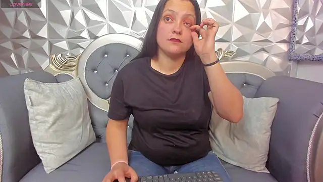 KataleyaStiward online show from December 13, 2024, 3:11 pm