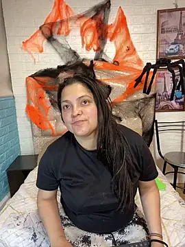 KataleyaStiward online show from October 24, 2025, 1:07 pm