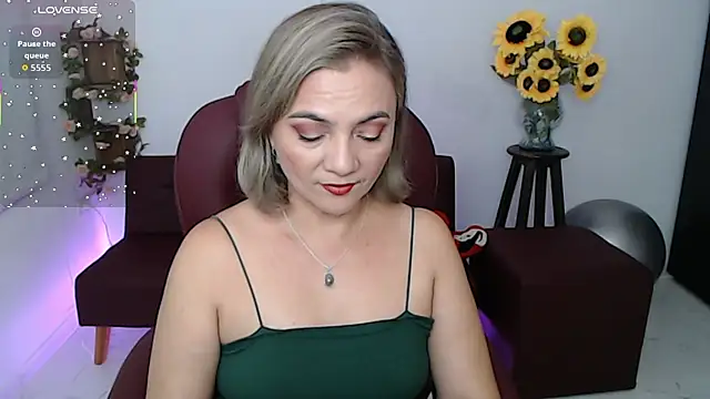 Snapshot of Ghada_milf chatting on April 23, 2026, 10:23 pm Ghada milf online show from April 23, 2026, 10:23 pm