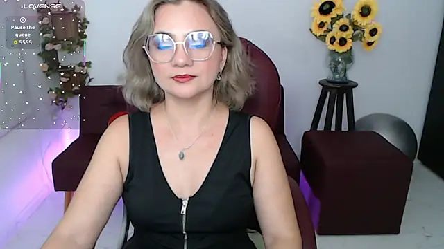 Snapshot of Ghada_milf chatting on May 2, 2026, 8:03 pm Ghada milf online show from May 2, 2026, 8:03 pm