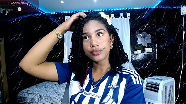 Hillary queen online show from September 29, 2025, 12:43 pm