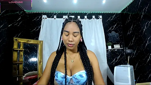 Hillary queen online show from November 26, 2025, 12:17 pm