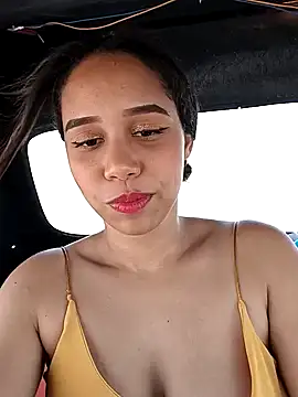 Snapshot of emma-19- chatting on March 18, 2025, 5:31 pm emma-19- online show from March 18, 2025, 5:31 pm