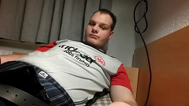 Nicolasjlhkjzl online show from April 20, 2026, 7:59 pm