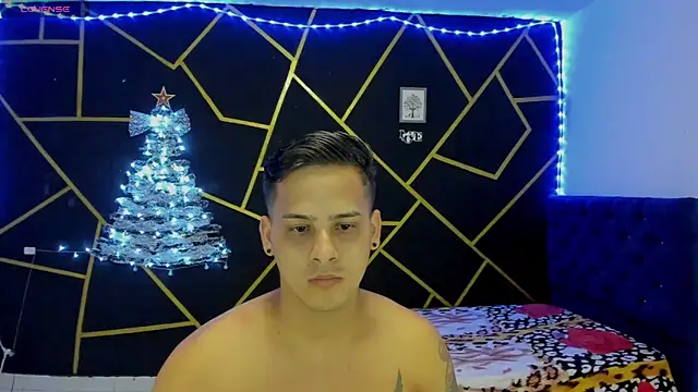 Snapshot of JANER_03 chatting on December 14, 2024, 11:23 pm JANER 03 online show from December 14, 2024, 11:23 pm