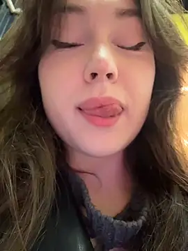 Peachy Dream online show from November 28, 2025, 6:21 pm