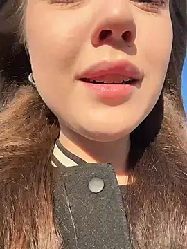 Peachy Dream online show from April 21, 2026, 3:39 pm