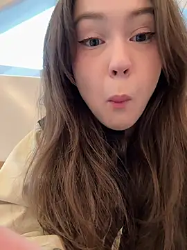 Peachy Dream online show from April 22, 2026, 4:19 pm