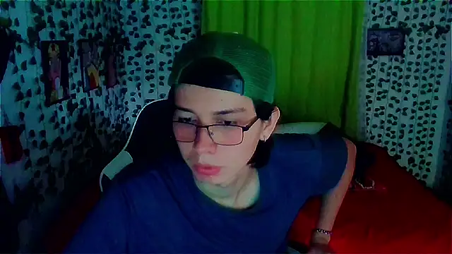 Snapshot of Andy_gray chatting on May 2, 2026, 12:32 pm Andy gray online show from May 2, 2026, 12:32 pm