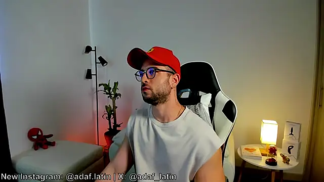 dafboy1 online show from June 4, 2026, 6:36 pm