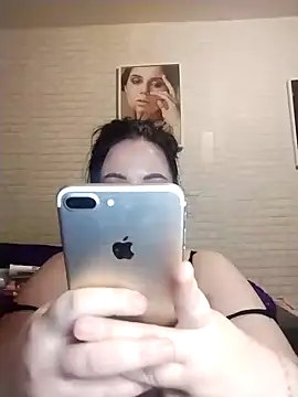 AdelinaJude online show from February 1, 2025, 2:56 pm