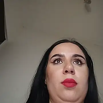 AdelinaJude online show from November 11, 2025, 1:22 pm