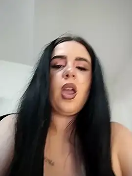 AdelinaJude online show from March 5, 2026, 6:37 pm