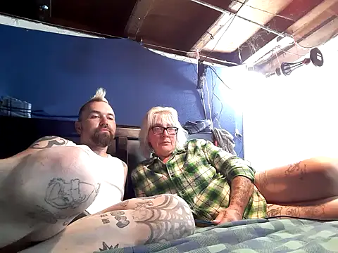 Snapshot of CraCraCPL8087 chatting on September 9, 2025, 5:18 am CraCraCPL8087 online show from September 9, 2025, 5:18 am