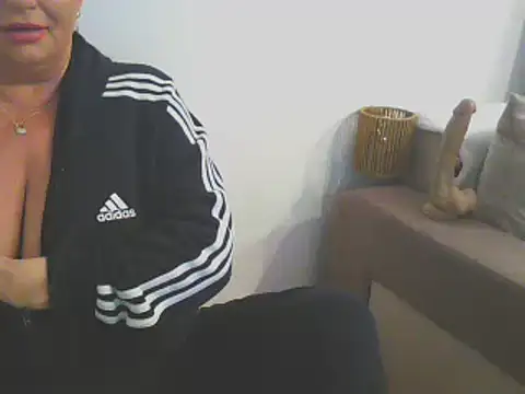 hotsierra4u online show from December 14, 2025, 1:27 pm