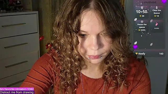 Snapshot of ValBae chatting on October 11, 2025, 8:29 pm ValBae online show from October 11, 2025, 8:29 pm