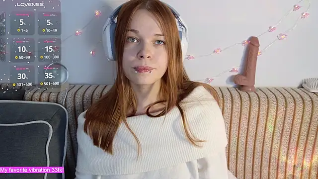 Snapshot of ValBae chatting on November 29, 2025, 9:40 pm ValBae online show from November 29, 2025, 9:40 pm