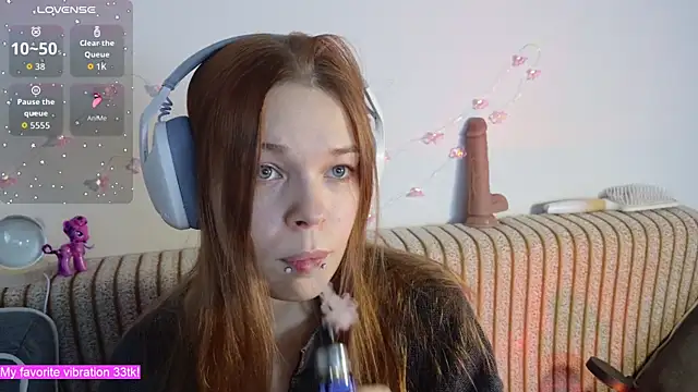 Snapshot of ValBae chatting on November 30, 2025, 9:41 pm ValBae online show from November 30, 2025, 9:41 pm