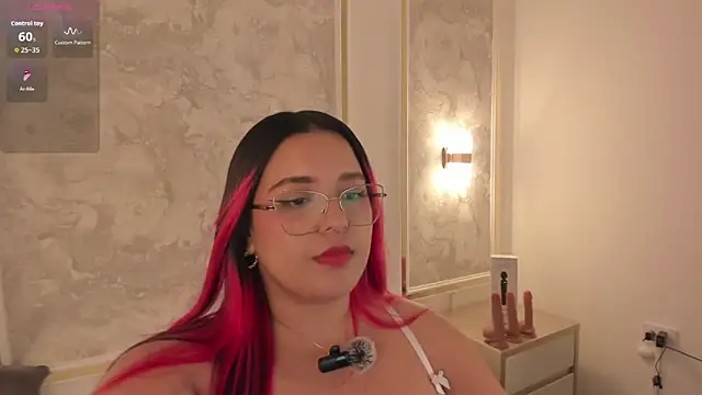 victoria18x online show from October 27, 2025, 7:29 pm