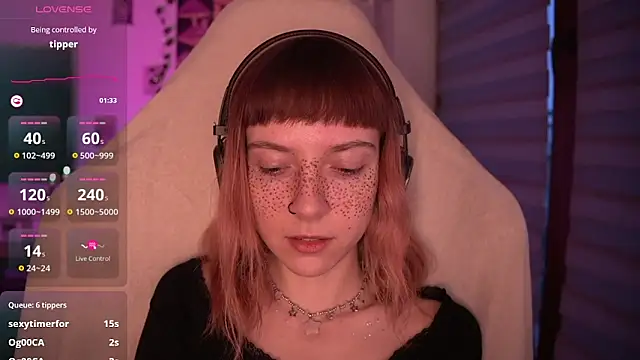 juliapie online show from December 20, 2024, 6:40 am