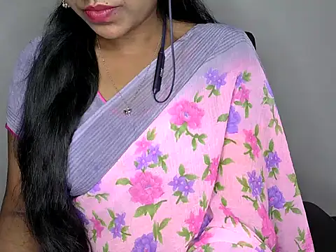 shila20 online show from February 5, 2025, 5:09 am