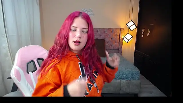 brithany smiith  online show from February 6, 2025, 7:35 am