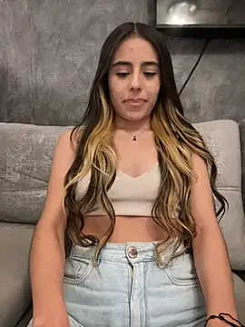 AbyThompson online show from March 4, 2025, 2:38 am