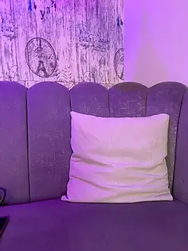 AbyThompson online show from March 19, 2026, 2:43 pm