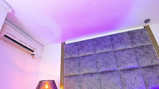 LaurenRodriiguez online show from October 17, 2025, 12:52 pm