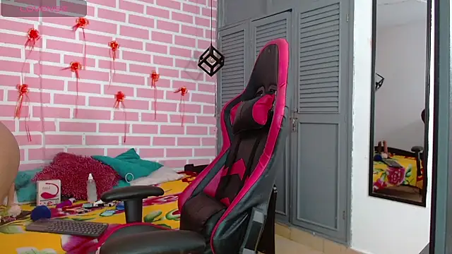 analus-01 online show from March 21, 2025, 3:22 am