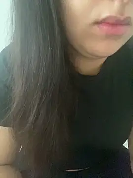 yassminsexy22 online show from November 8, 2025, 10:15 am