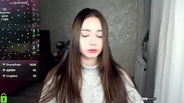 Mary Moonlight online show from January 3, 2025, 8:43 pm