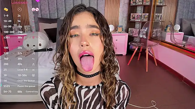 MarianaSnake online show from March 8, 2025, 8:03 pm