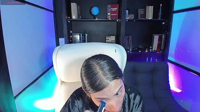 CamilaHarperr  online show from December 10, 2024, 3:30 am