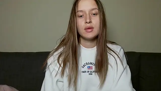 Submissive love online show from February 6, 2025, 10:32 pm