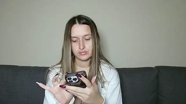 Submissive love online show from March 10, 2025, 7:50 pm