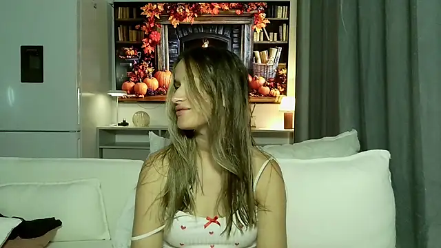 Submissive love online show from October 1, 2025, 11:00 pm