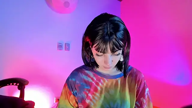 Snapshot of sweeet_peach chatting on February 24, 2026, 12:30 am sweeet peach online show from February 24, 2026, 12:30 am