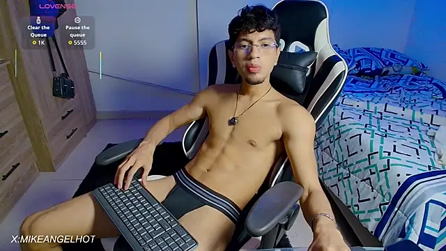 Angelligth online show from June 6, 2026, 3:44 am