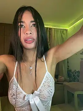 lina pink online show from March 16, 2025, 3:25 am