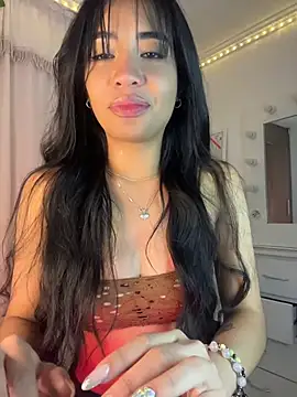 lina pink online show from April 7, 2026, 4:57 am