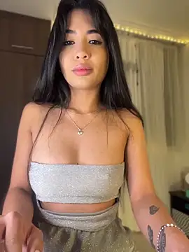 lina pink online show from April 21, 2026, 10:23 pm