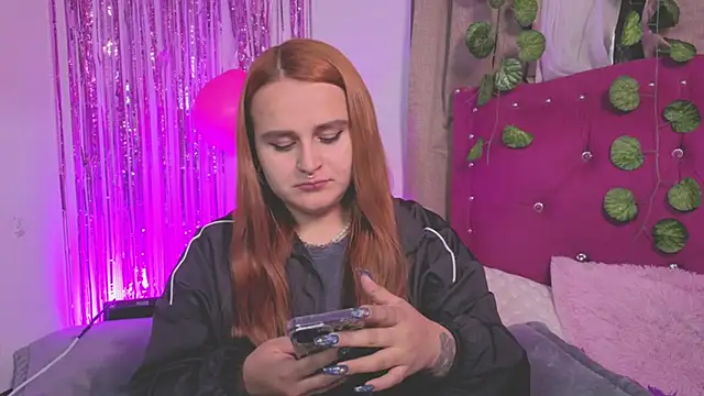 evy orange1 online show from September 14, 2025, 2:33 am