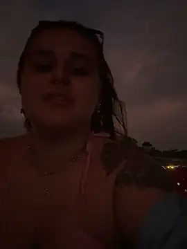 evy orange1 online show from October 26, 2025, 11:20 pm