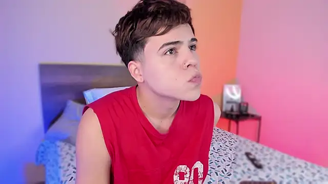 justinbiler online show from February 8, 2025, 12:39 pm