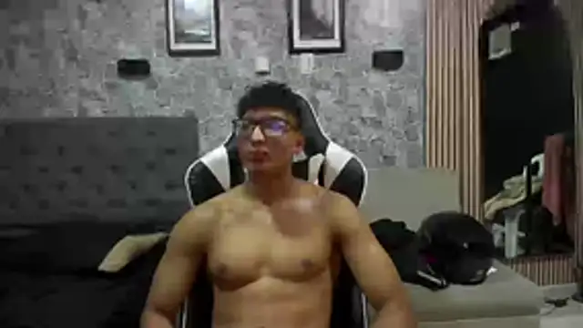 Snapshot of chriss_jones1 chatting on August 4, 2026, 8:22 pm chriss jones1 online show from August 4, 2026, 8:22 pm