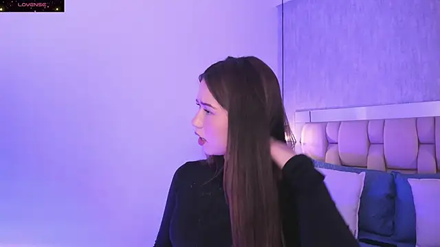 Snapshot of Roxie-Summers11 chatting on February 8, 2025, 7:49 pm Roxie-Summers11 online show from February 8, 2025, 7:49 pm